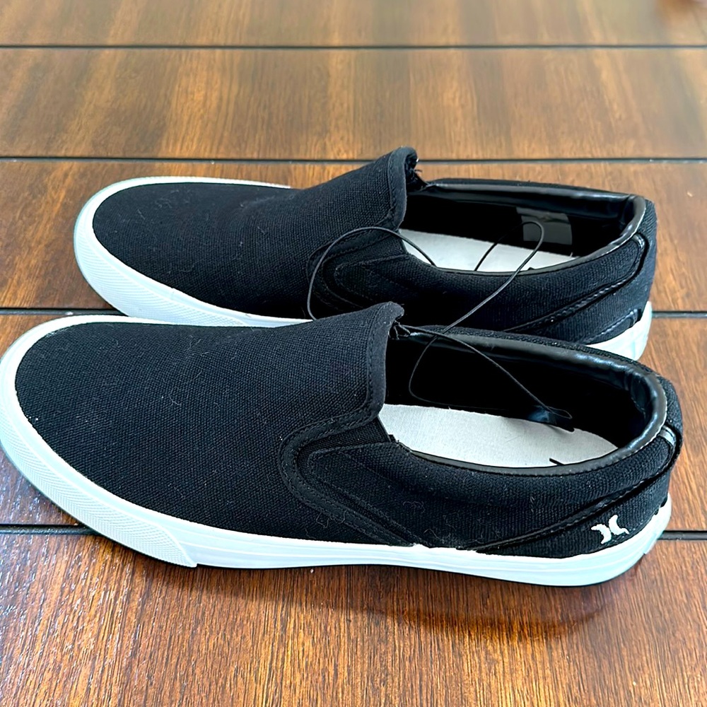 Men’s Hurley Arlo Slip on Sneakers size 8.5, black